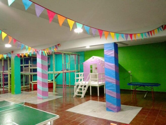 Pelotero galpón infantil